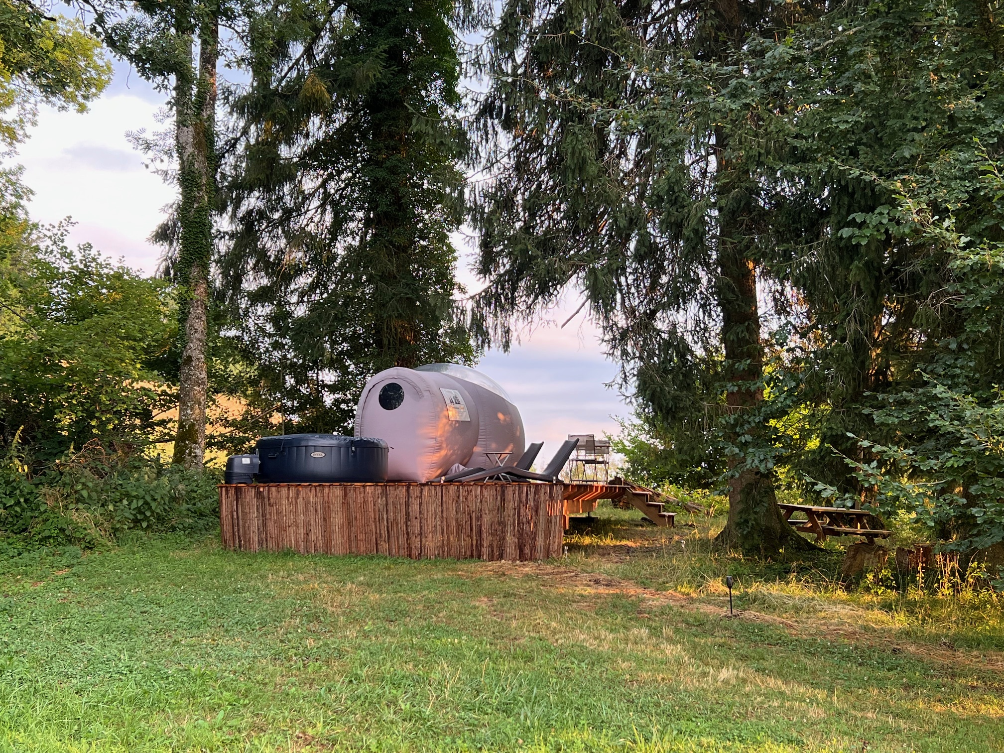 Bulle transparente et son spa – bulle à Merlas, Isère